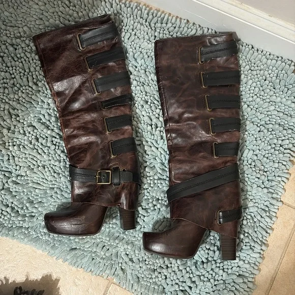 Jessica Simpson Gilly Boots - Picture 2 of 5